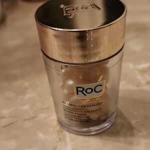 Retinol Correxion Line Smoothing Night Serum Capsules